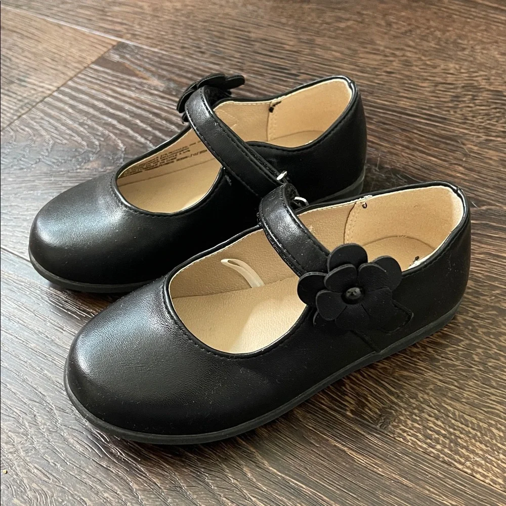 The Children's Place Toddler Girls Closed Toe Mary Jane Flats size 8